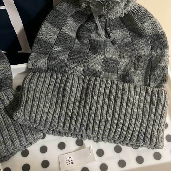 GAP Kids Checkered Pom Beanie - Picture 3 of 4
